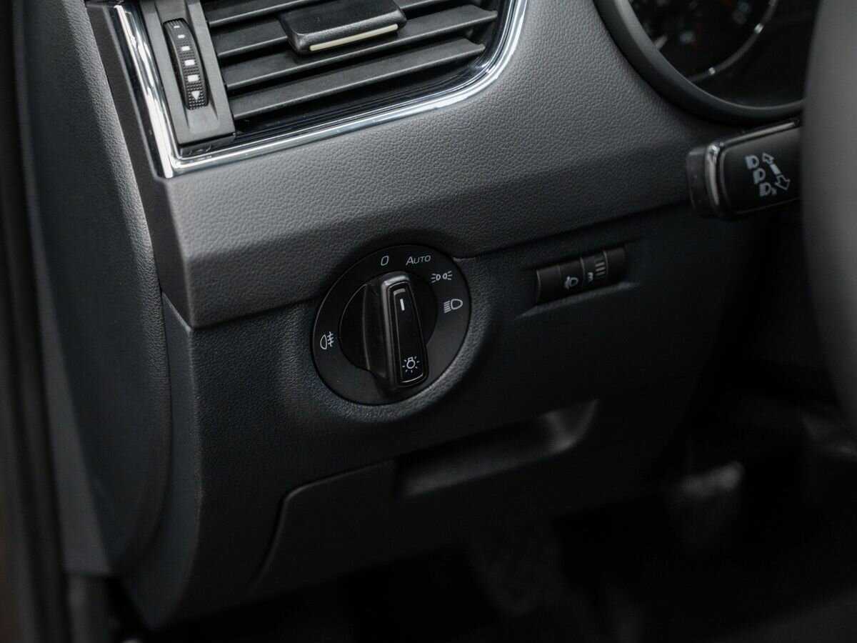 Купить Skoda Octavia с пробегом. Фото: #15