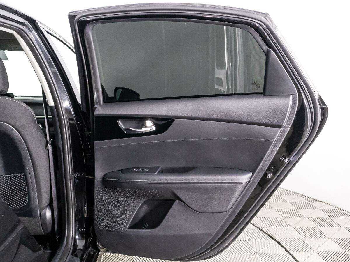 Купить Kia Cerato с пробегом. Фото: #26