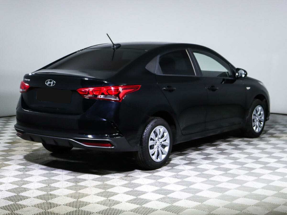 Купить Hyundai Solaris с пробегом. Фото: #3