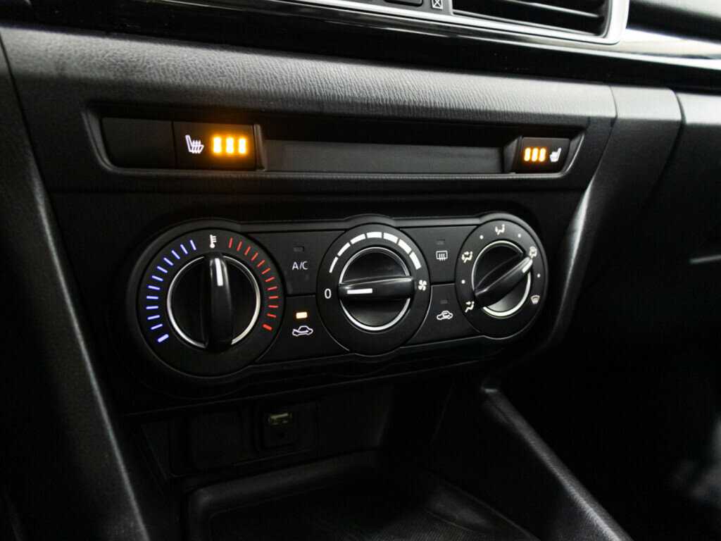 Купить Mazda 3 с пробегом. Фото: #14