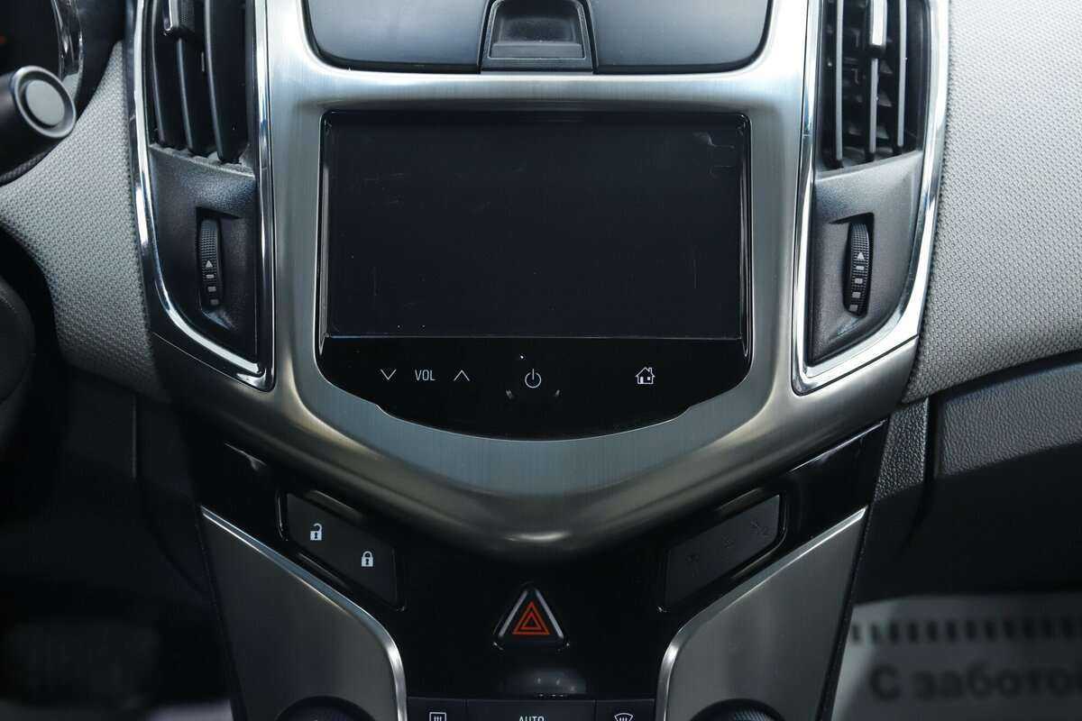 Купить Chevrolet Cruze с пробегом. Фото: #12