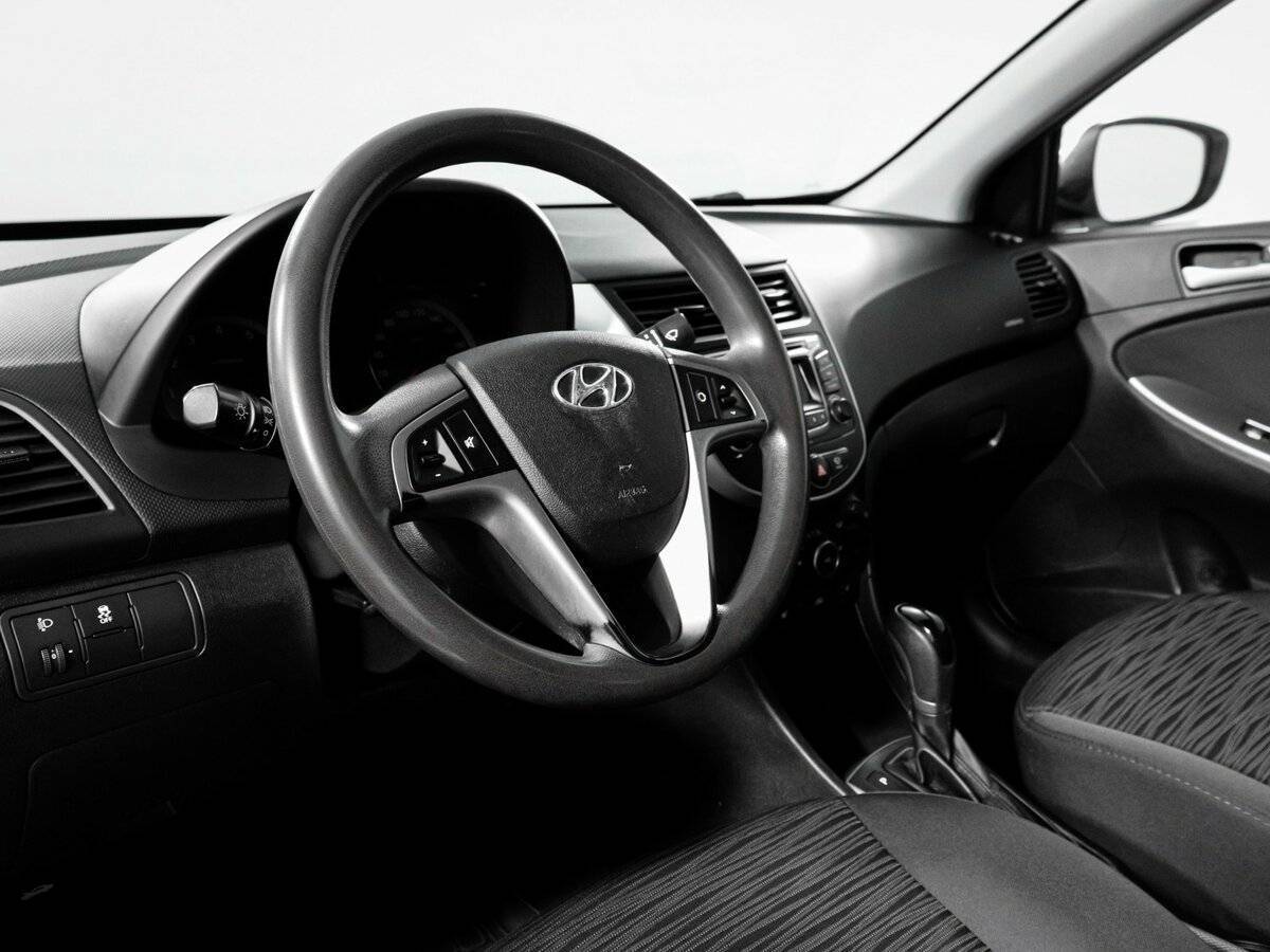 Купить Hyundai Solaris с пробегом. Фото: #13