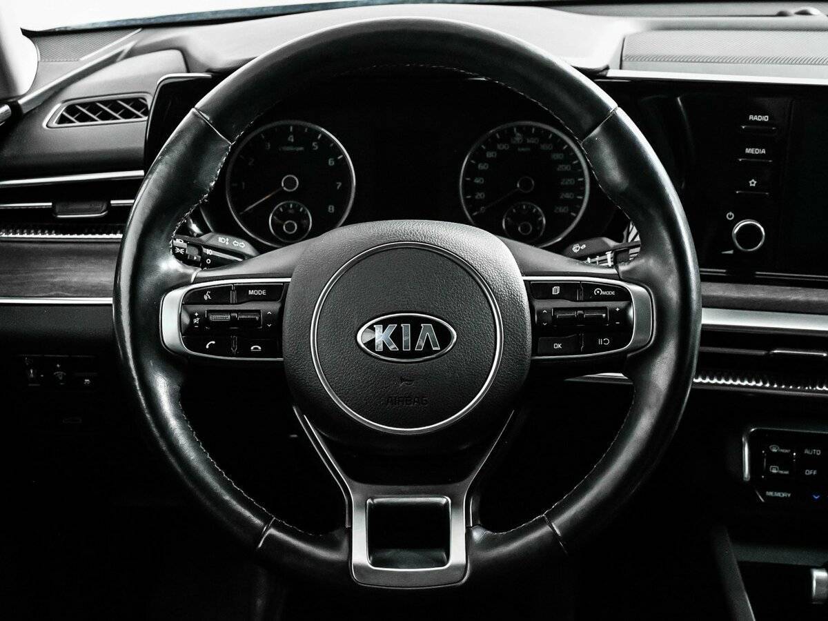 Купить Kia K5 с пробегом. Фото: #11