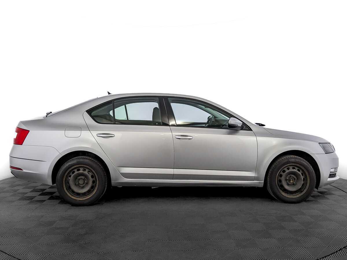 Купить Skoda Octavia с пробегом. Фото: #3