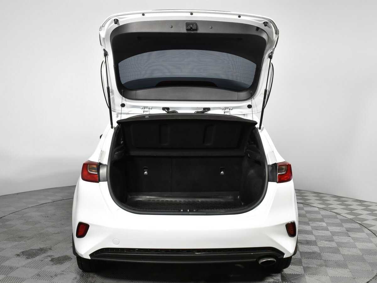 Купить Kia Ceed с пробегом. Фото: #14