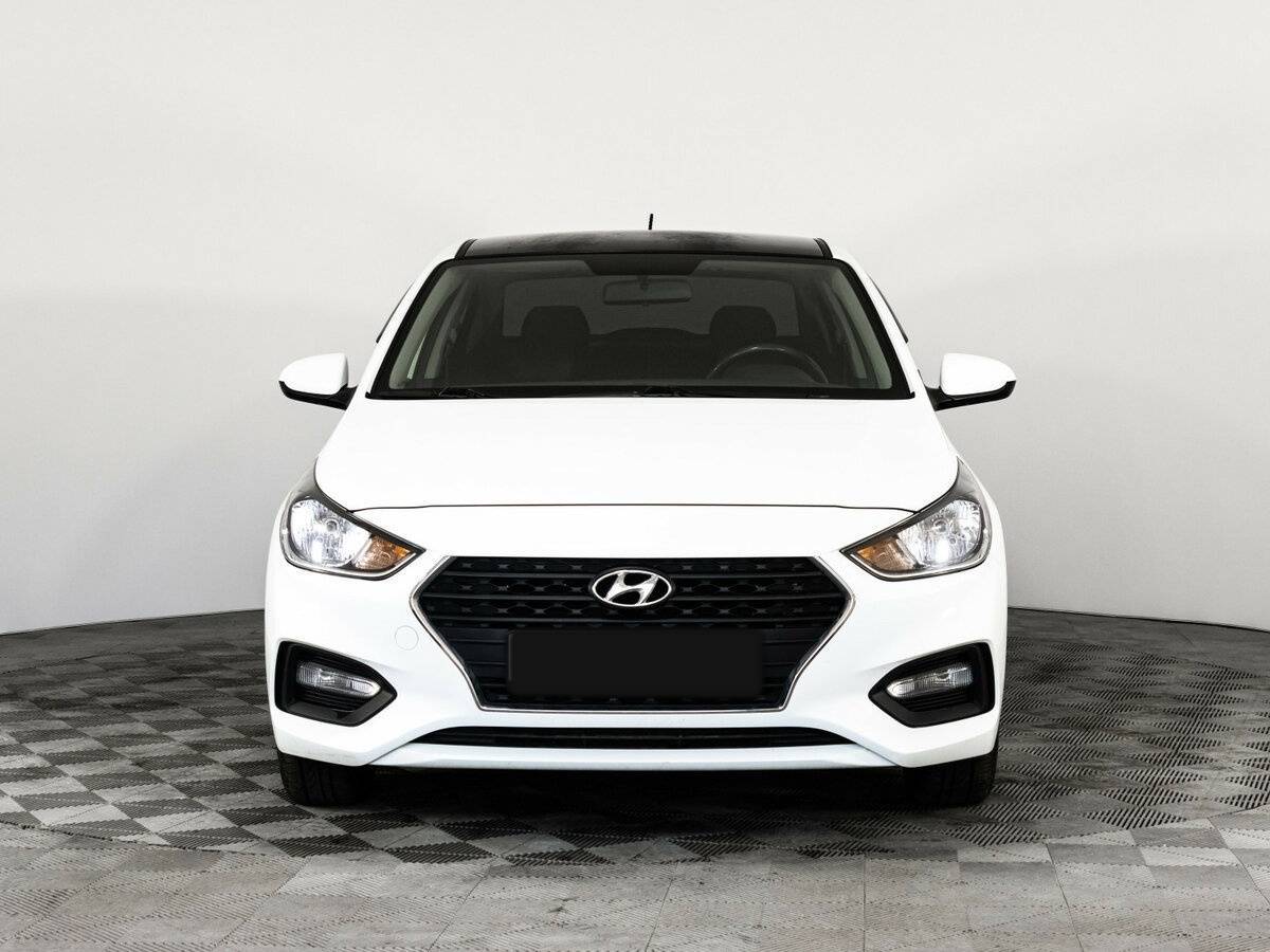 Купить Hyundai Solaris с пробегом. Фото: #1