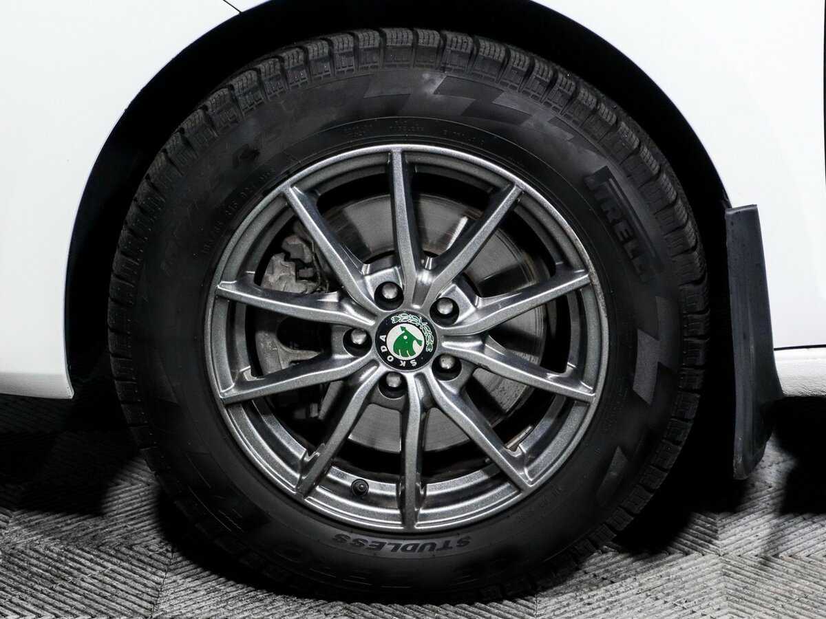 Купить Skoda Rapid с пробегом. Фото: #11