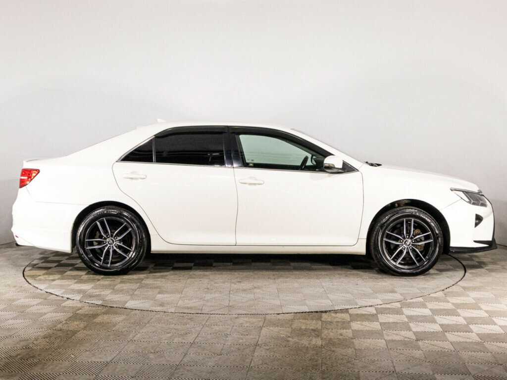 Купить Toyota Camry с пробегом. Фото: #3