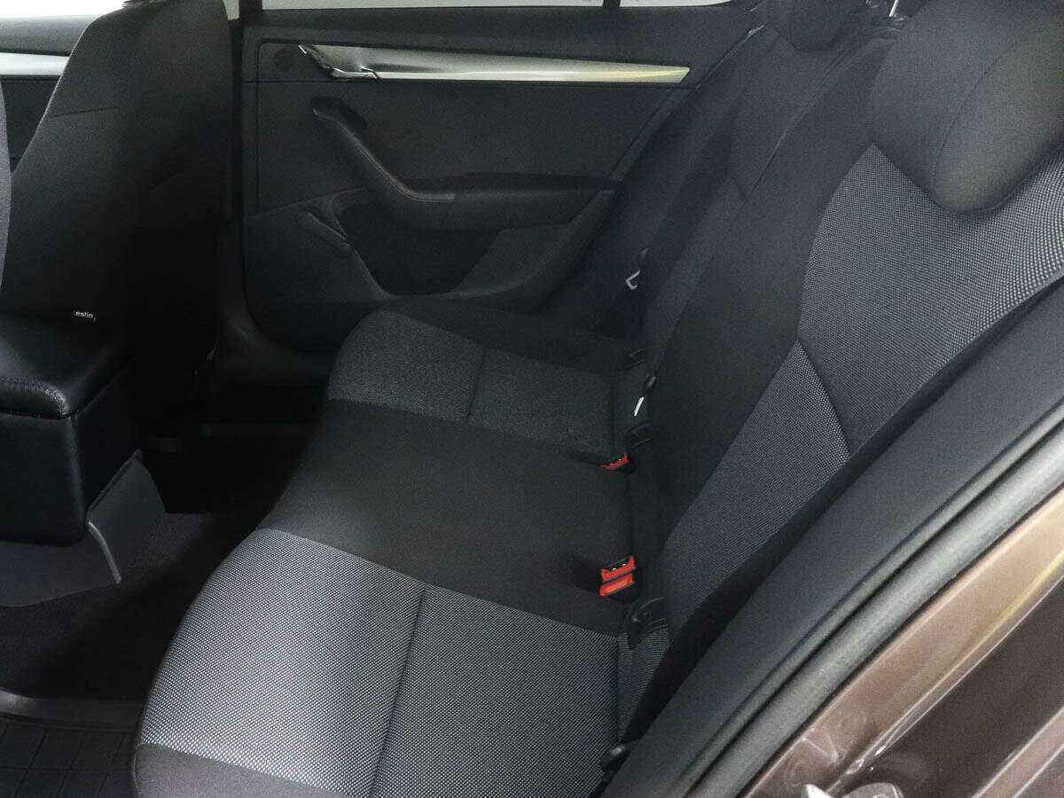 Купить Skoda Octavia с пробегом. Фото: #7