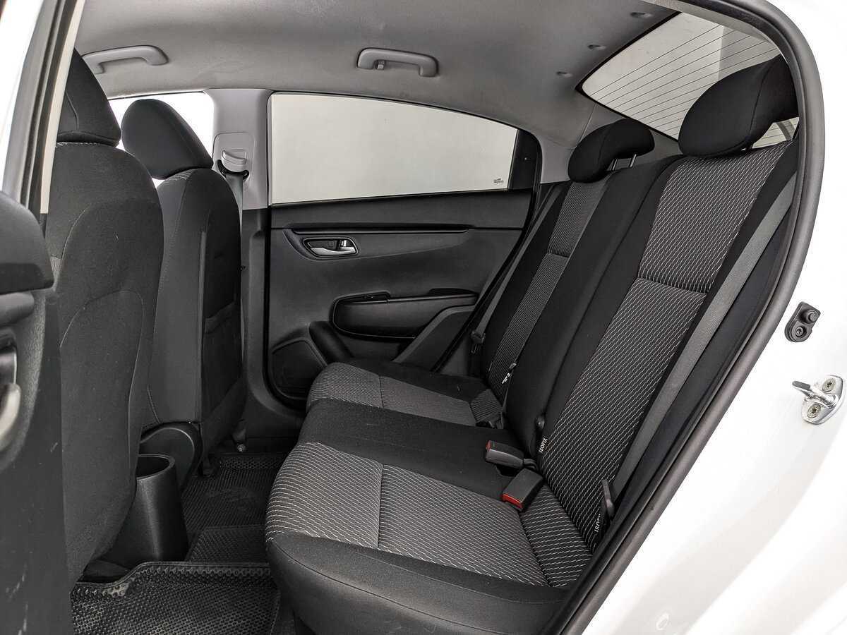 Купить Kia Rio с пробегом. Фото: #17