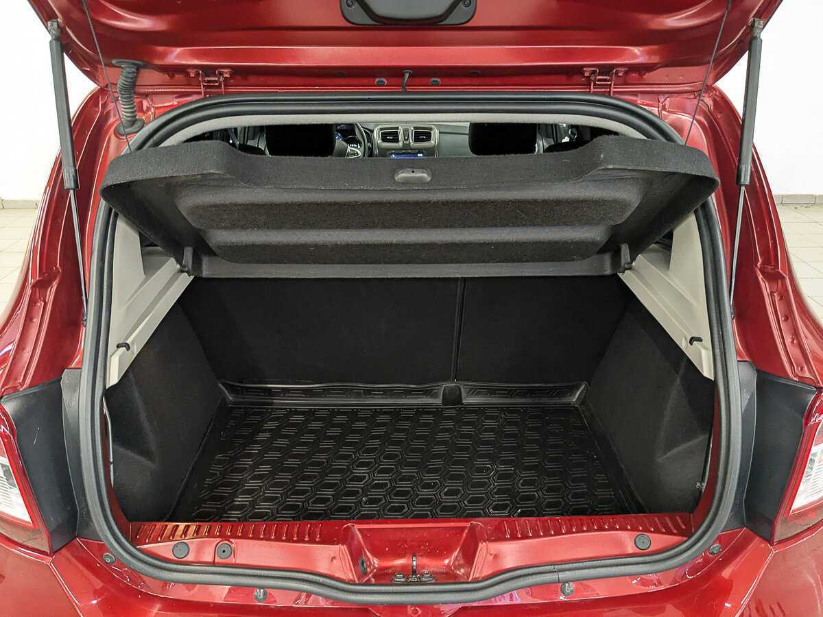 Купить Renault Sandero с пробегом. Фото: #9