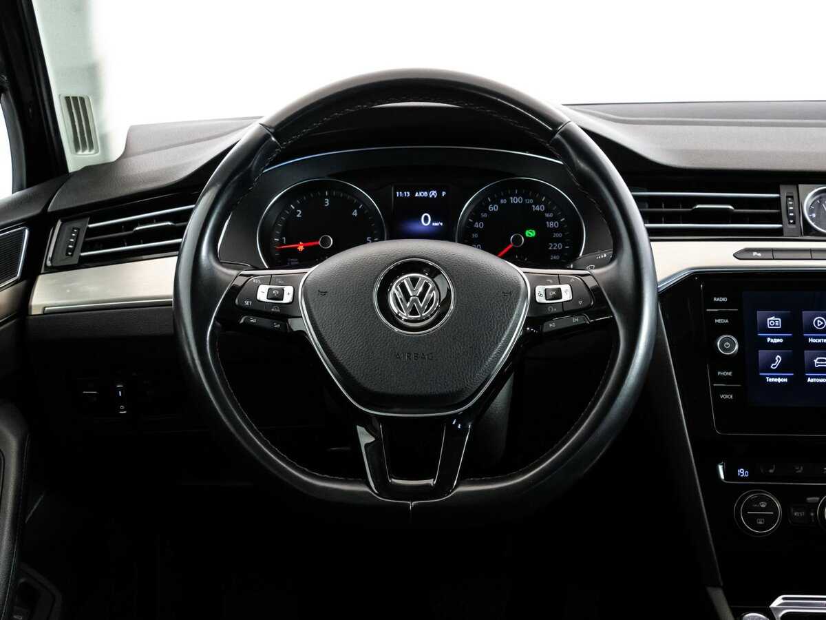 Купить Volkswagen Passat с пробегом. Фото: #8