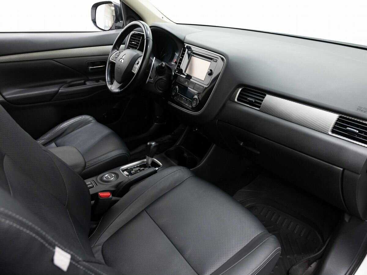 Купить Mitsubishi Outlander с пробегом. Фото: #11