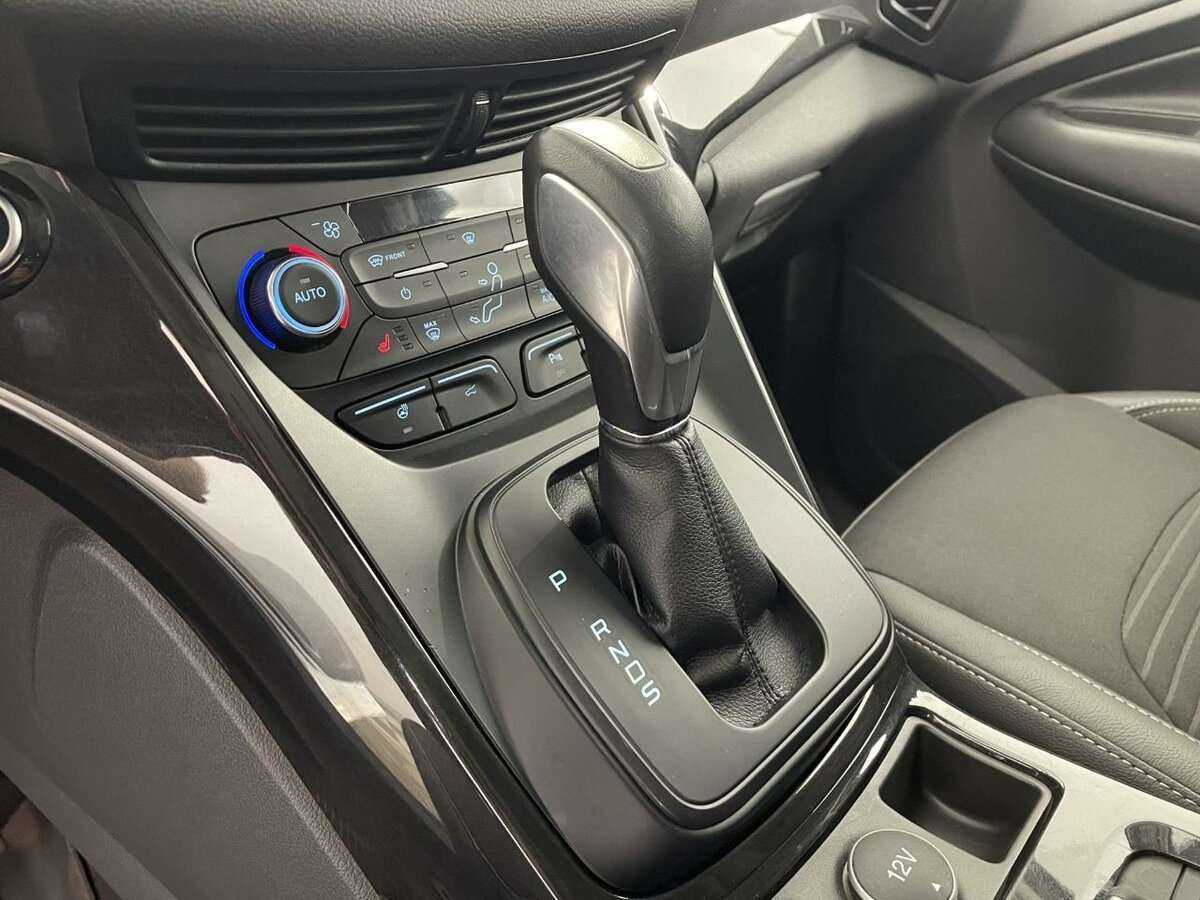 Купить Ford Kuga с пробегом. Фото: #10