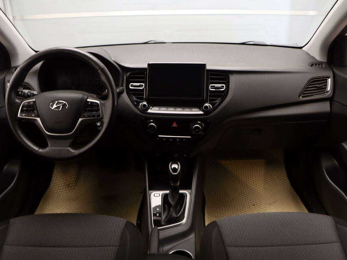 Купить Hyundai Solaris с пробегом. Фото: #7