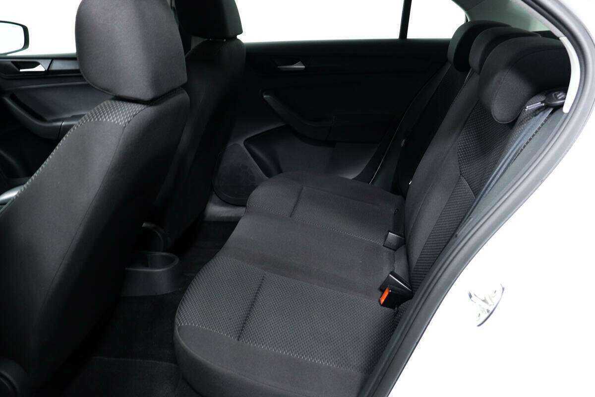 Купить Volkswagen Polo с пробегом. Фото: #11