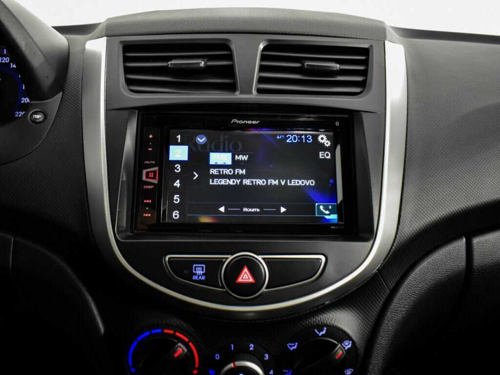 Купить Hyundai Solaris с пробегом. Фото: #10