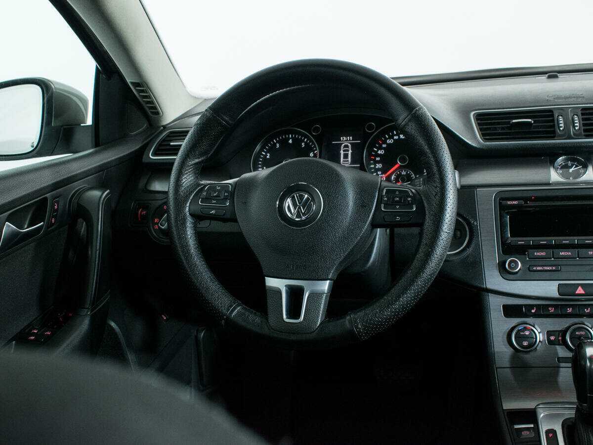 Купить Volkswagen Passat с пробегом. Фото: #13
