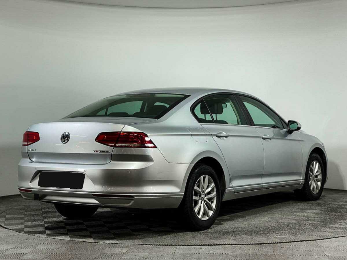 Купить Volkswagen Passat с пробегом. Фото: #4