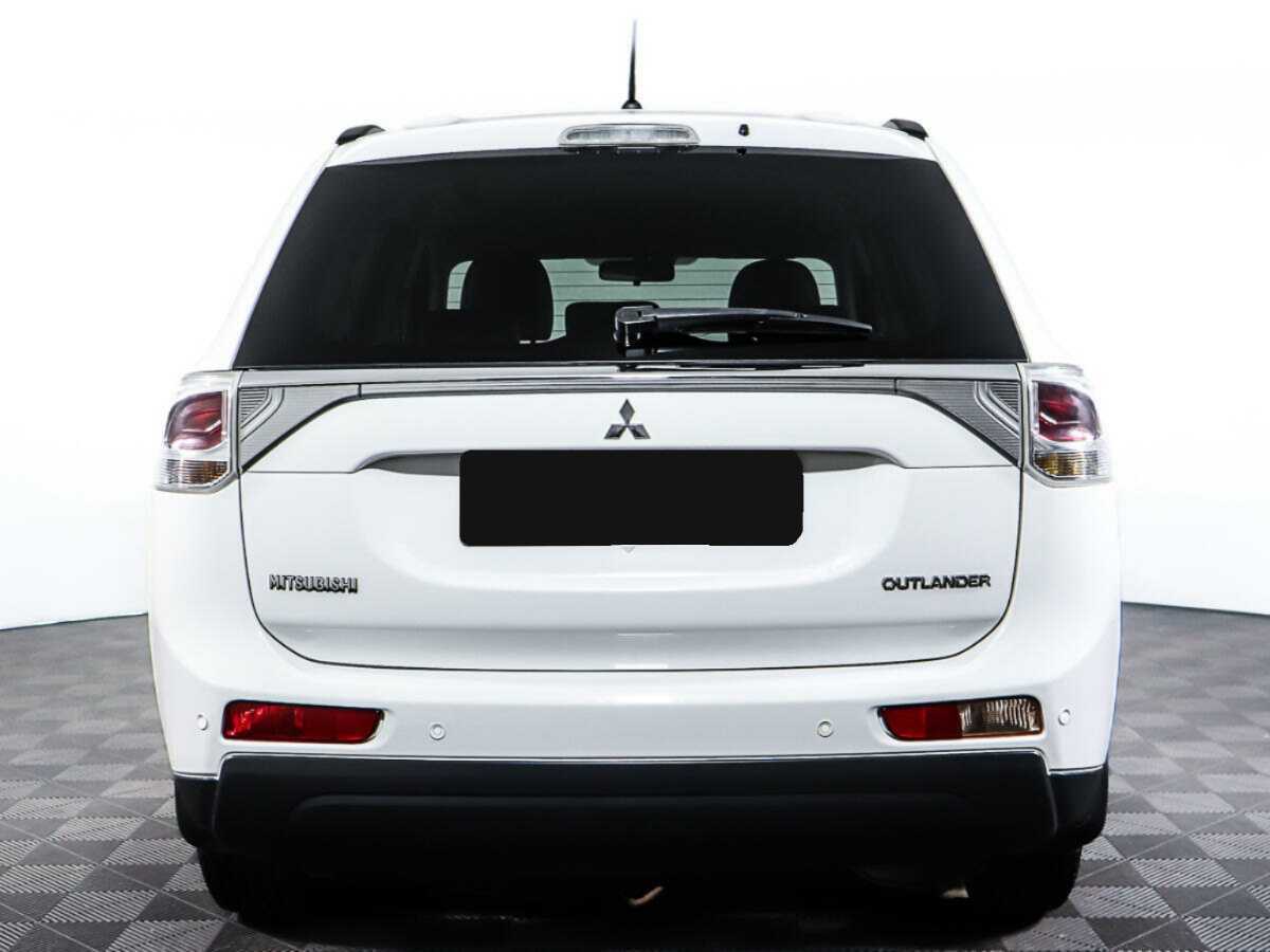 Купить Mitsubishi Outlander с пробегом. Фото: #5