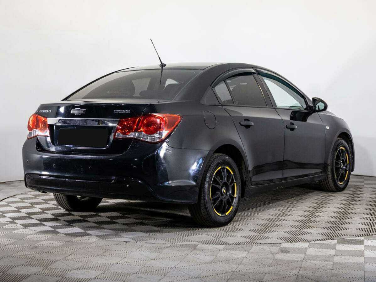 Купить Chevrolet Cruze с пробегом. Фото: #4