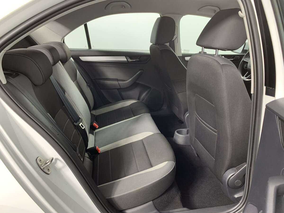 Купить Skoda Rapid с пробегом. Фото: #15