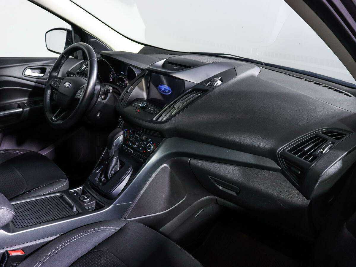Купить Ford Kuga с пробегом. Фото: #6