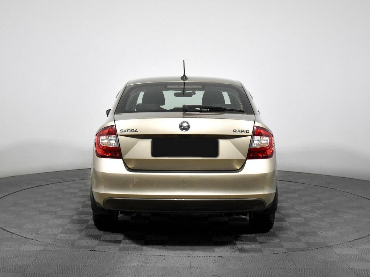 Купить Skoda Rapid с пробегом. Фото: #5