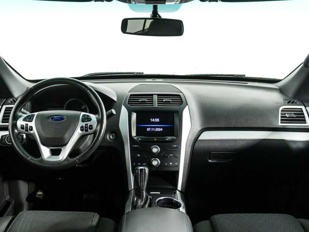 Купить Ford Explorer с пробегом. Фото: #12
