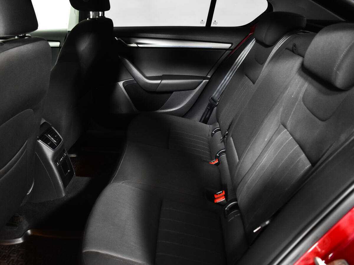 Купить Skoda Octavia с пробегом. Фото: #9