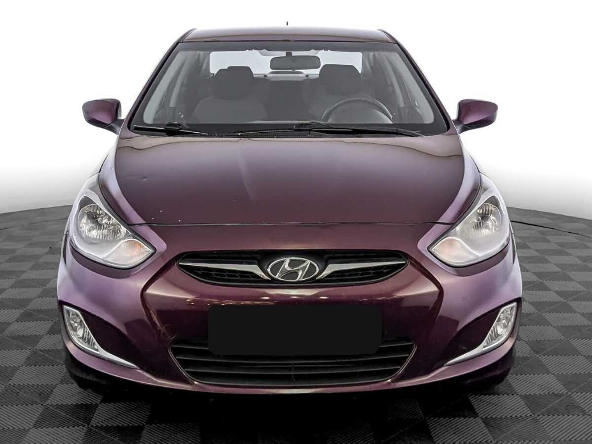 Купить Hyundai Solaris с пробегом. Фото: #1