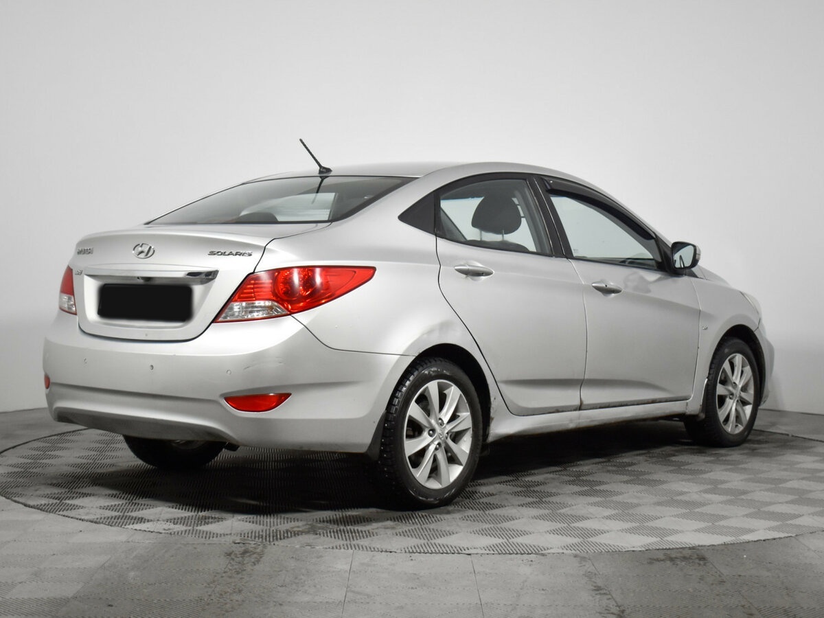 Купить Hyundai Solaris с пробегом. Фото: #4
