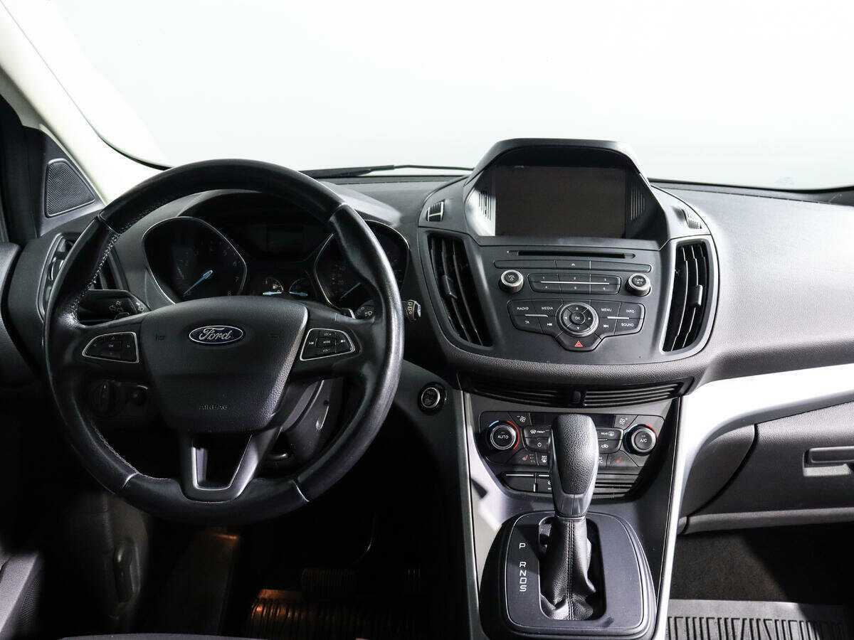 Купить Ford Kuga с пробегом. Фото: #9