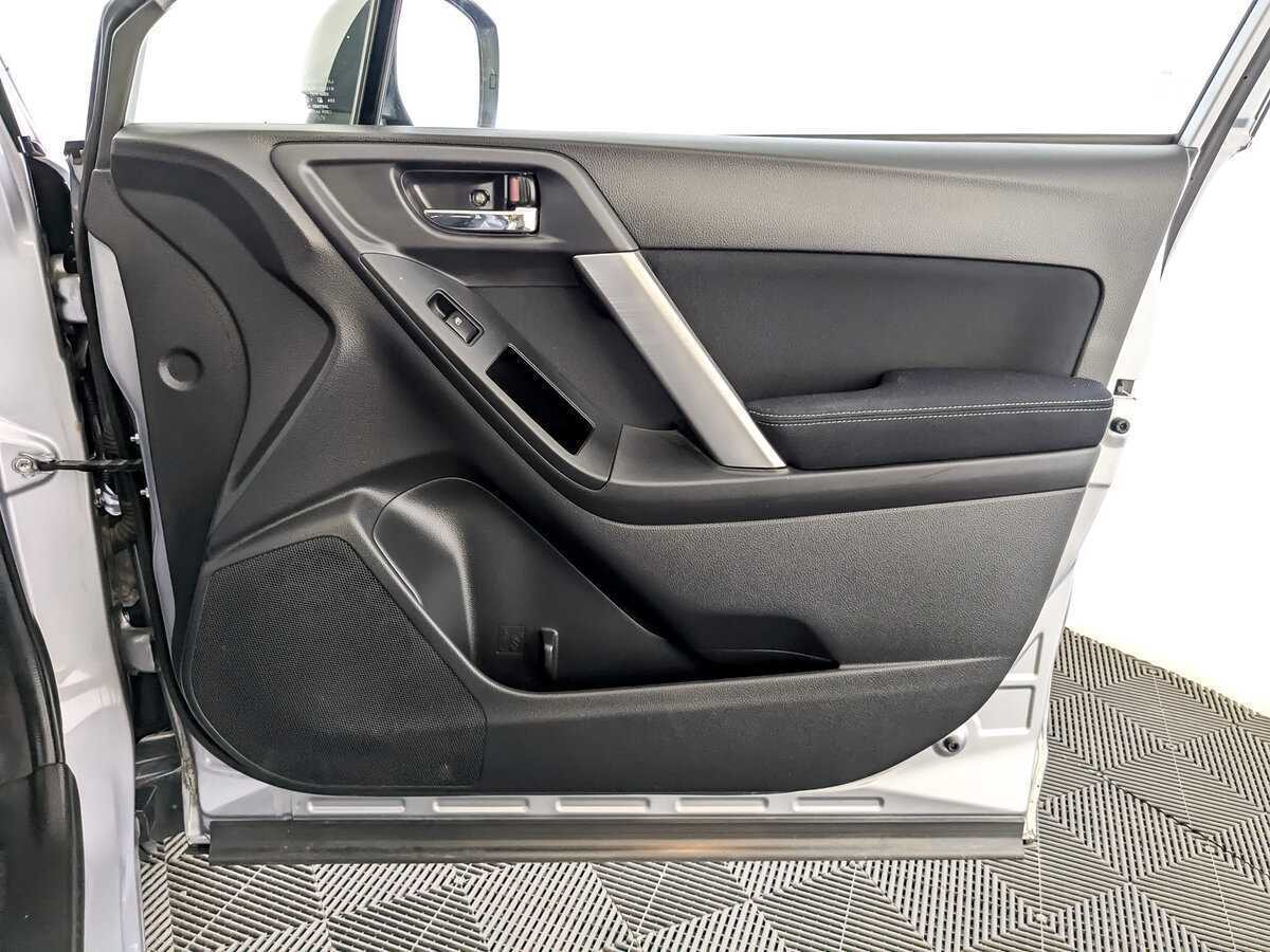 Купить Subaru Forester с пробегом. Фото: #20