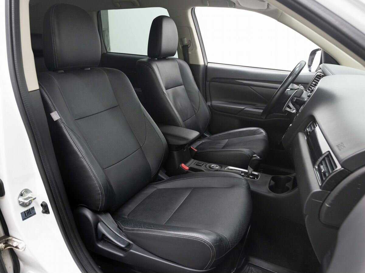 Купить Mitsubishi Outlander с пробегом. Фото: #13