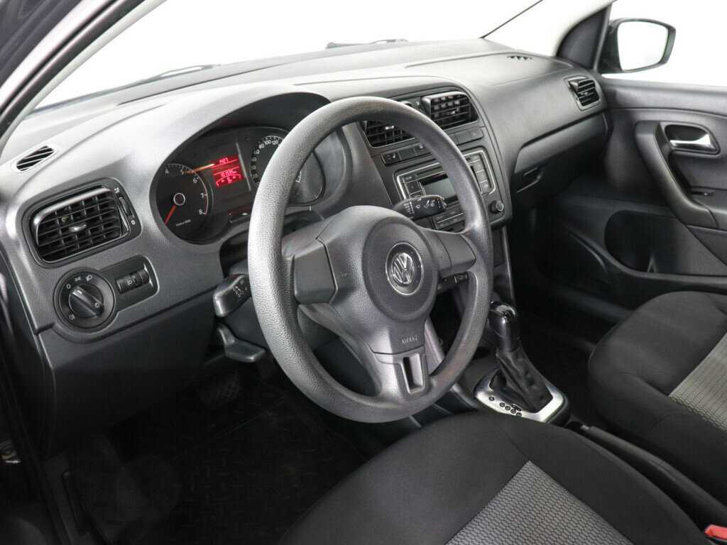 Купить Volkswagen Polo с пробегом. Фото: #8