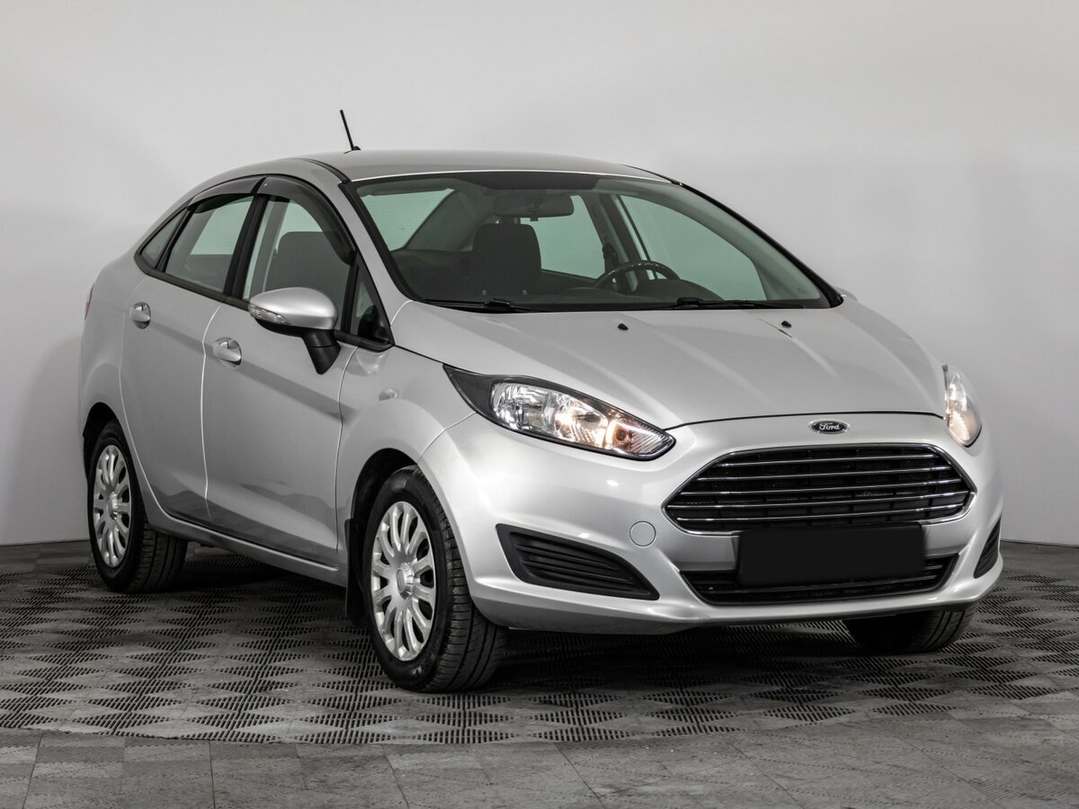 Купить Ford Fiesta с пробегом. Фото: #2