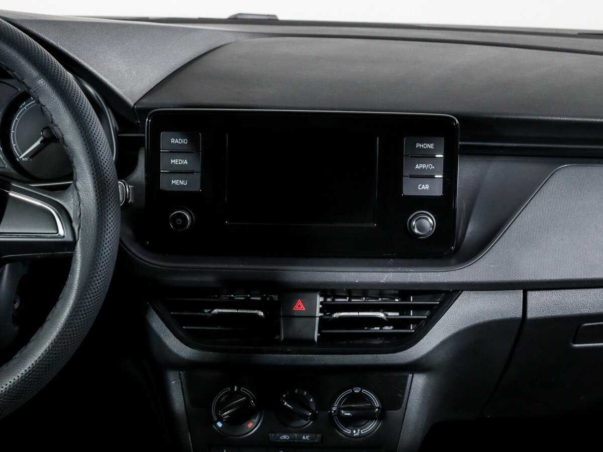 Купить Skoda Rapid с пробегом. Фото: #9