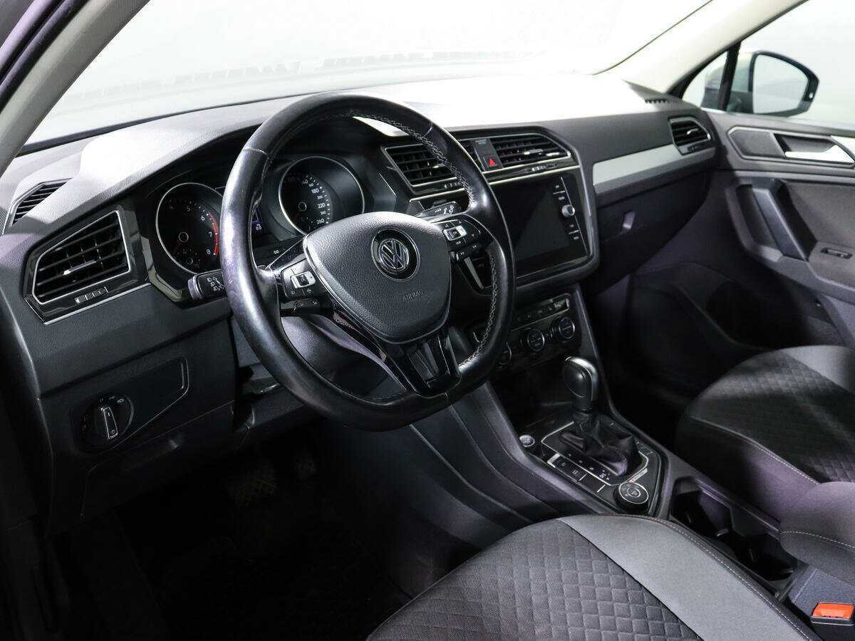 Купить Volkswagen Tiguan с пробегом. Фото: #11