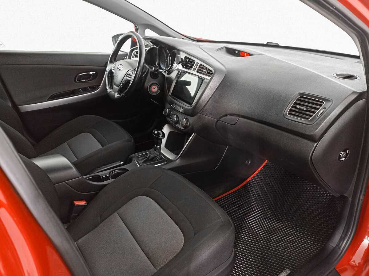Купить Kia Ceed с пробегом. Фото: #10