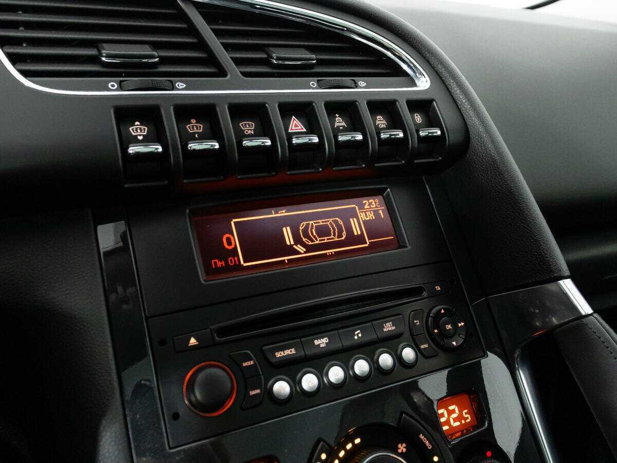 Купить Peugeot 3008 с пробегом. Фото: #14