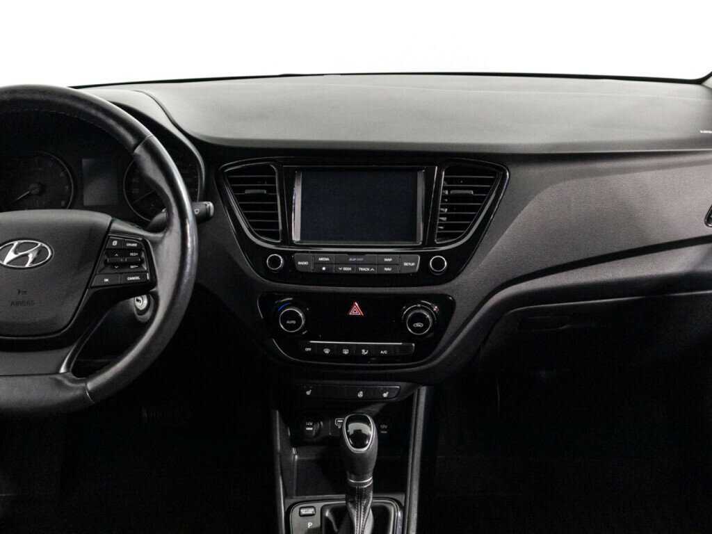 Купить Hyundai Solaris с пробегом. Фото: #13