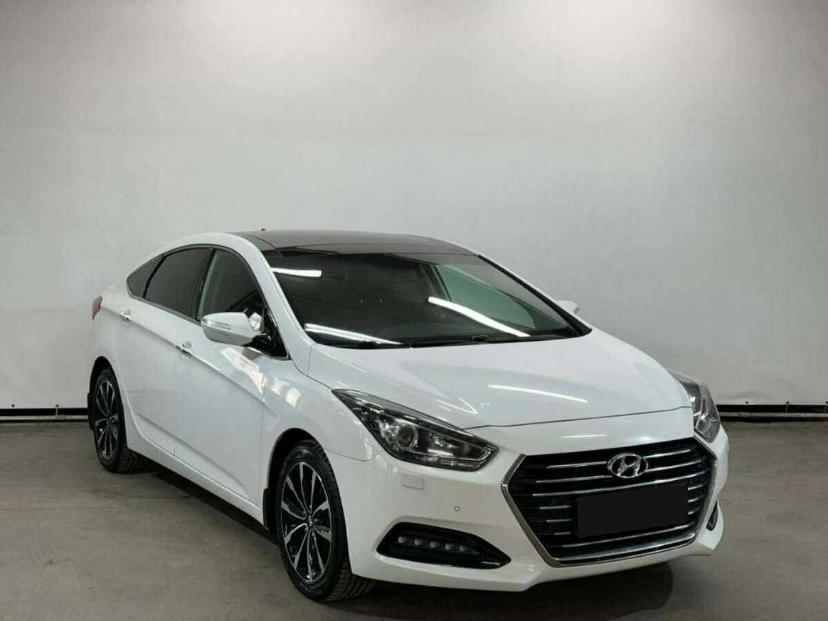 Купить Hyundai i40 с пробегом. Фото: #2