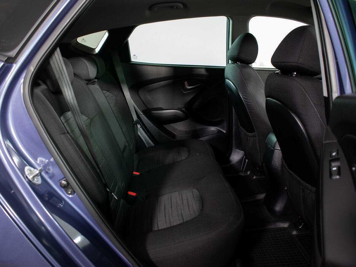 Купить Hyundai ix35 с пробегом. Фото: #9
