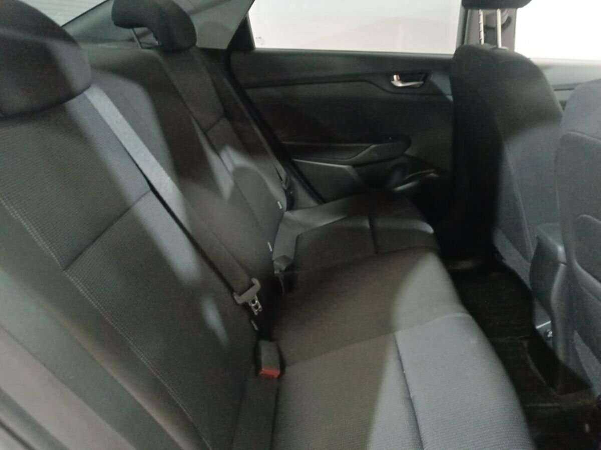 Купить Hyundai Solaris с пробегом. Фото: #10