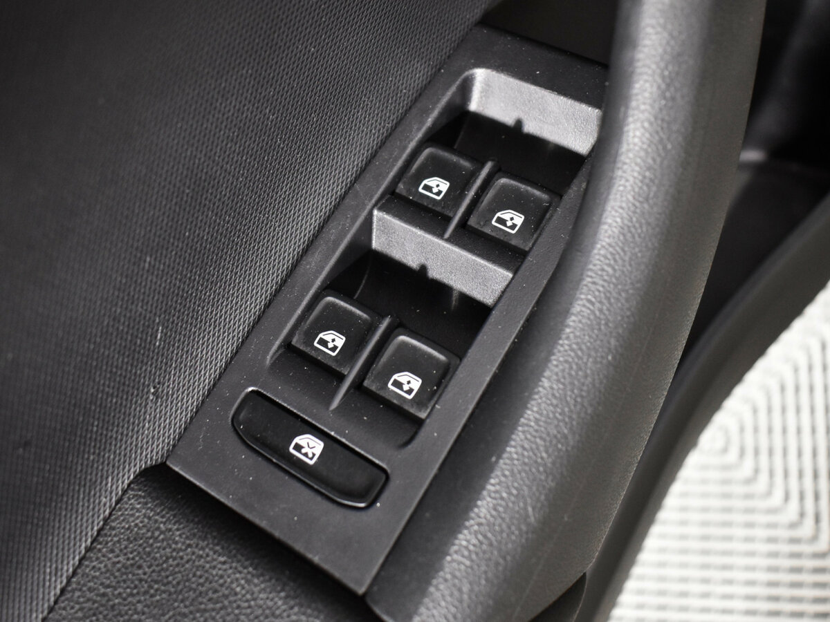 Купить Skoda Rapid с пробегом. Фото: #14