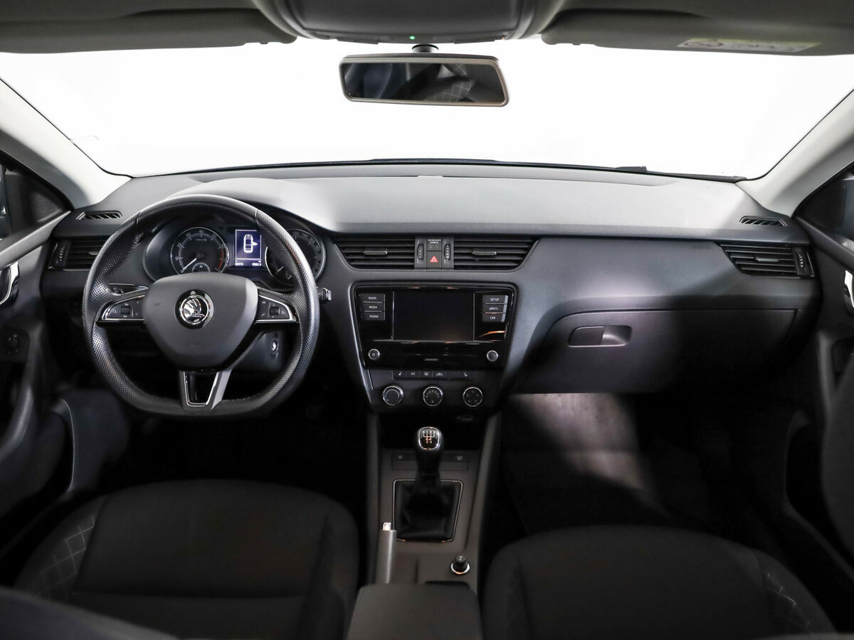 Купить Skoda Octavia с пробегом. Фото: #6