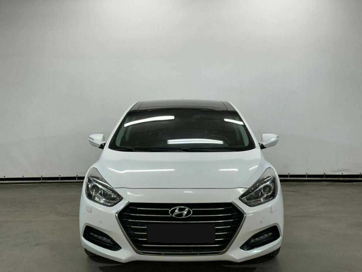 Купить Hyundai i40 с пробегом. Фото: #1