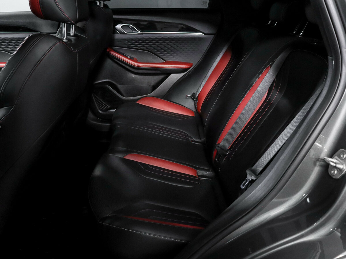 Купить Geely Coolray с пробегом. Фото: #7
