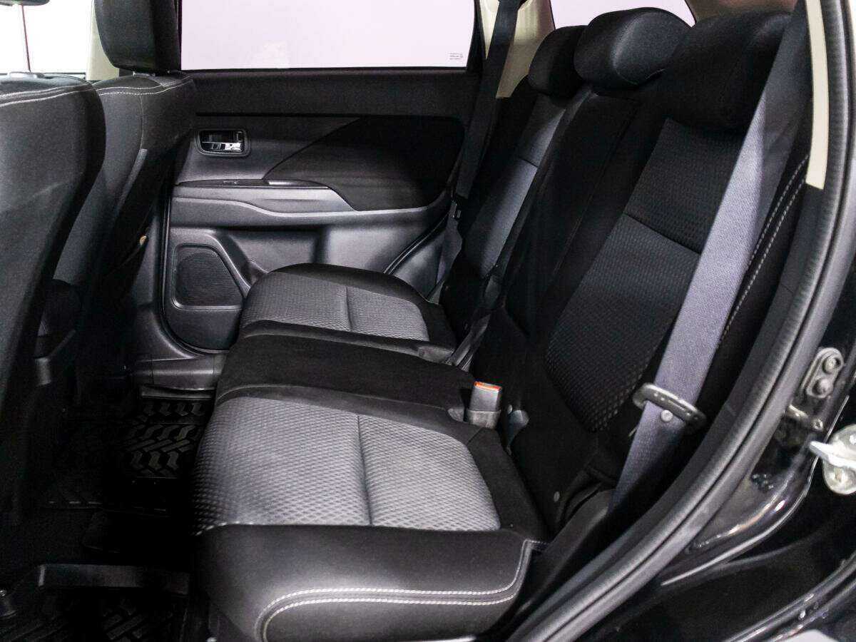Купить Mitsubishi Outlander с пробегом. Фото: #9